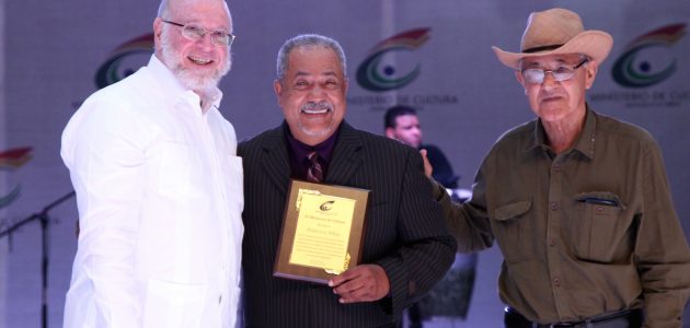 Acroarte otorgará Soberano al Mérito a Francisco Ulloa