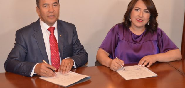 Acroarte y Óptica Oviedo renuevan acuerdo a beneficio de sus miembros