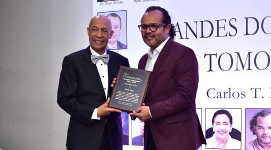 Expresidente de Acroarte Carlos T. Martínez publica el tomo XXIV de “Grandes Dominicanos”