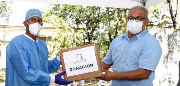 Acroarte realiza donaciones a hogares de ancianos