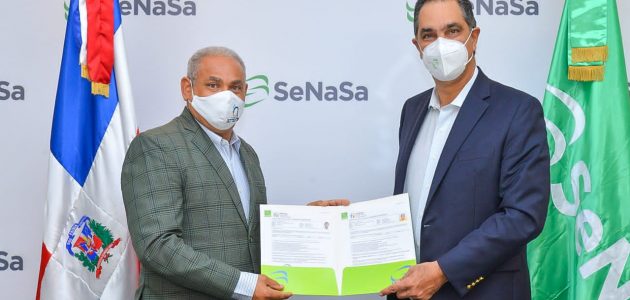 Miembros de ACROARTE reciben seguro de salud del SeNaSa